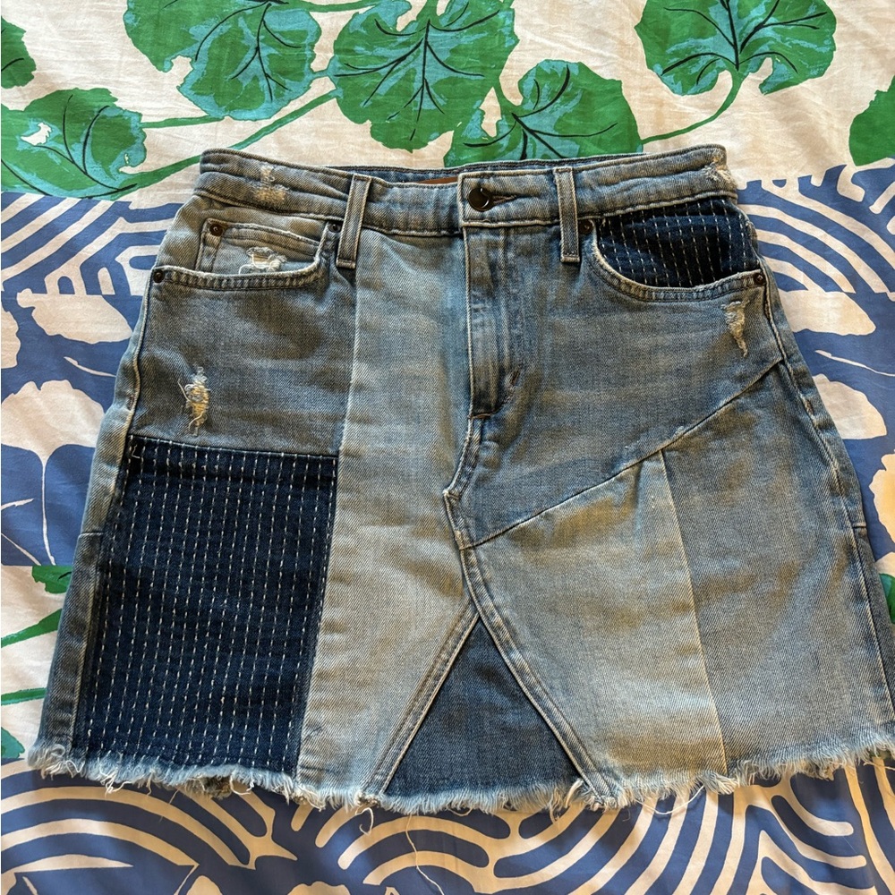 Joe’s Jeans high rise denim skirt size 25